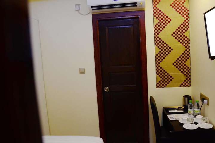 Room 9 of 51
