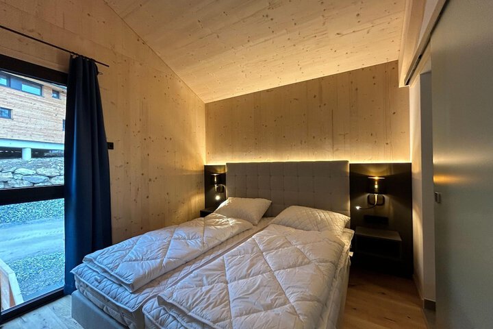 Room 5 of 39