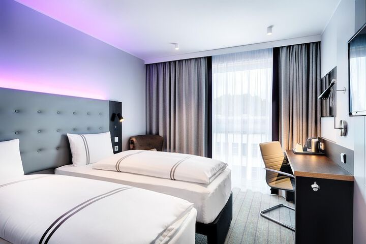 Room 20 of 38