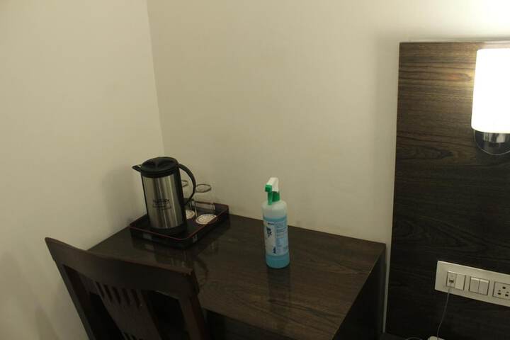 Room 13 of 43