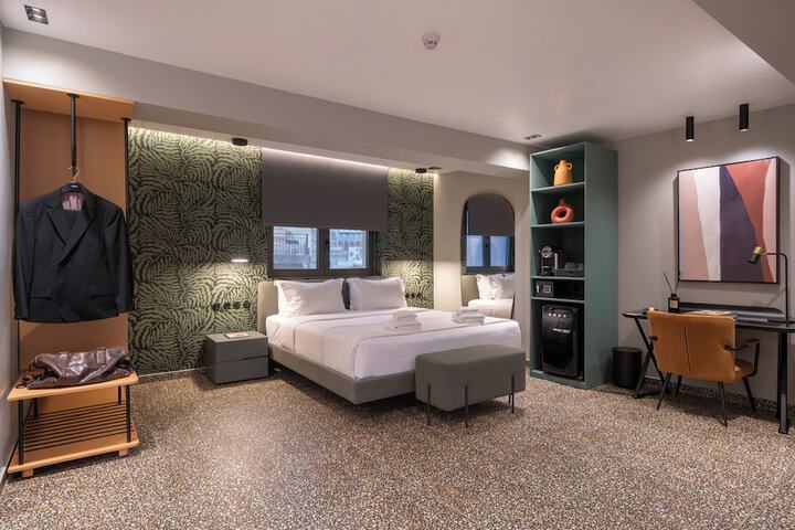 Room 47 of 125