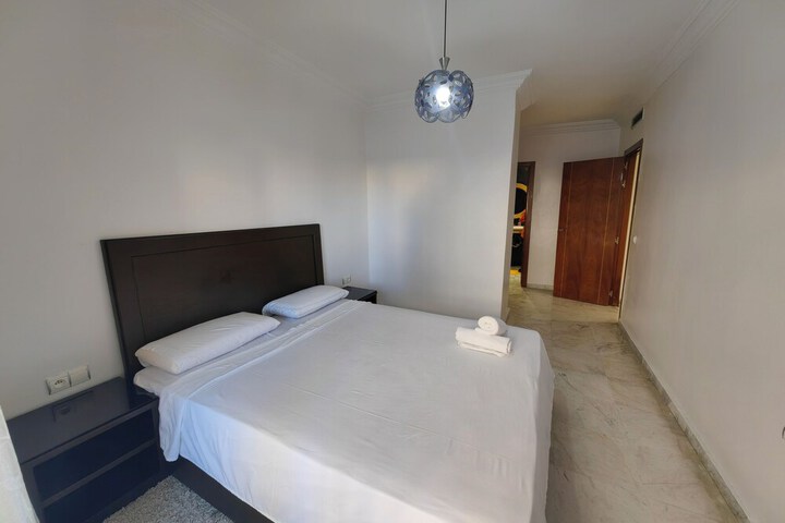 Room 73 of 404