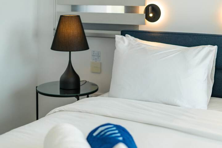 Room 26 of 77