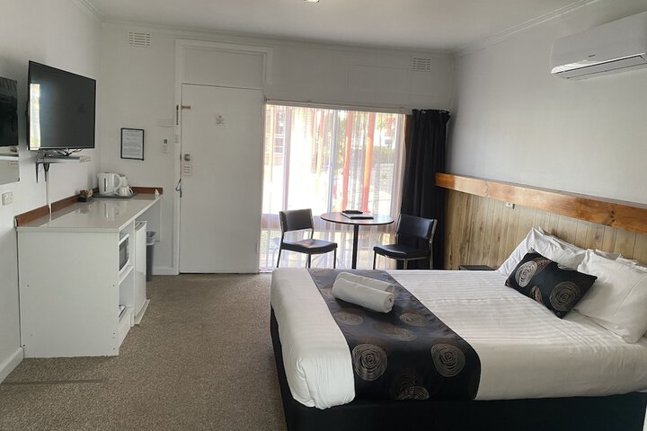 Room 15 of 34