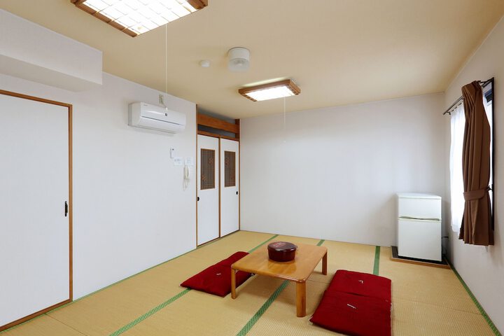 Room 7 of 51