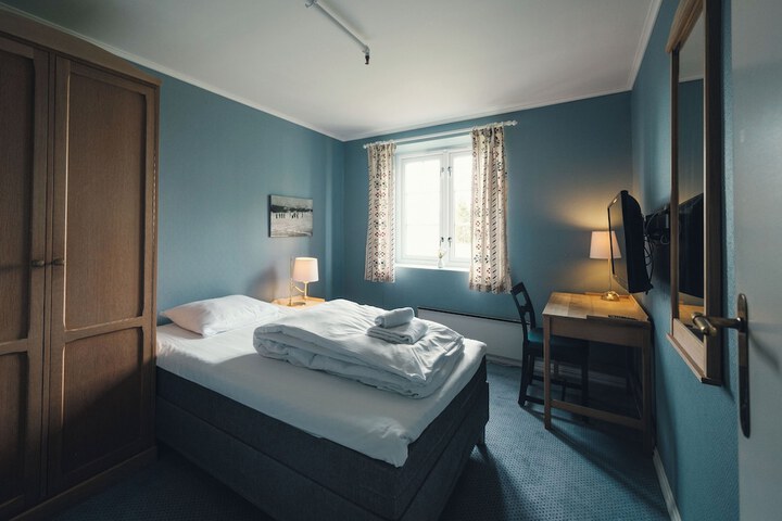 Room 6 of 26