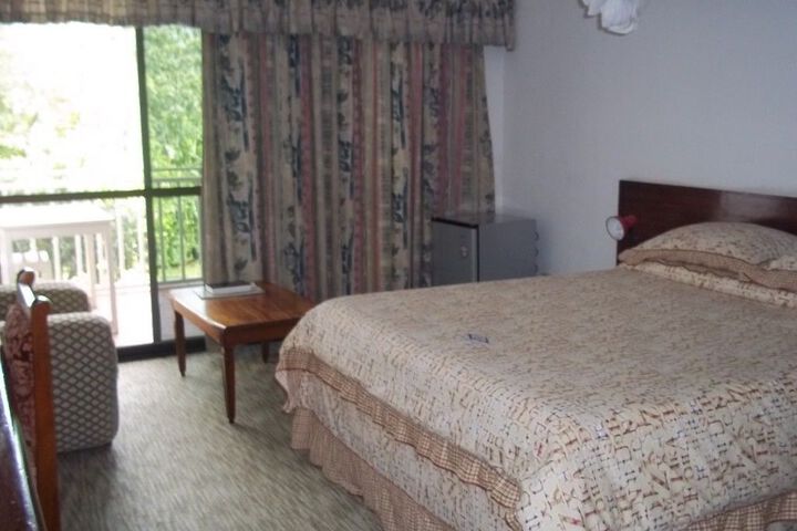 Room 2 of 23