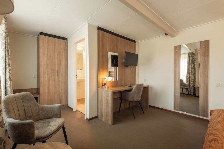 Room 12 of 52
