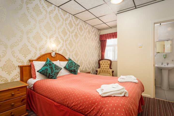 Room 16 of 61