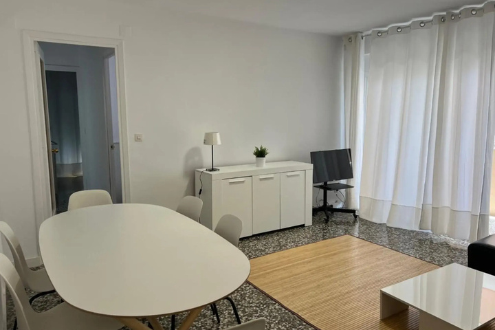 Room 2 of 16