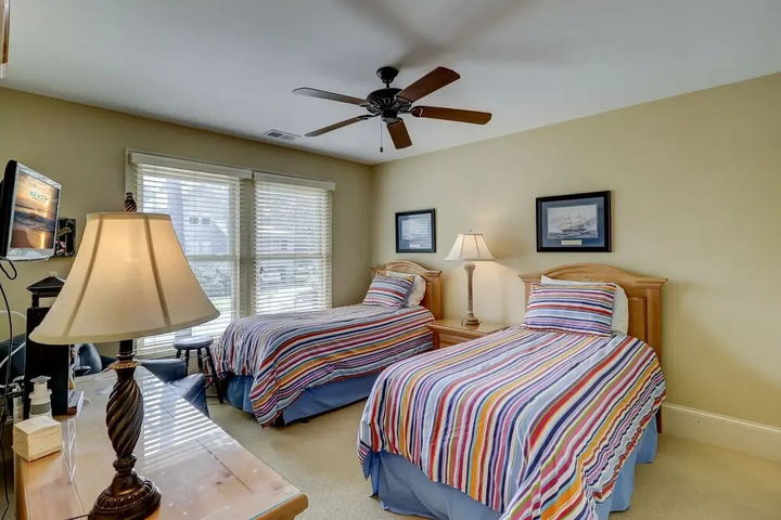 Room 3 of 20