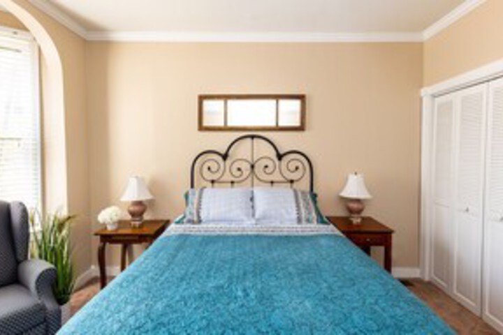 Room 206 of 253