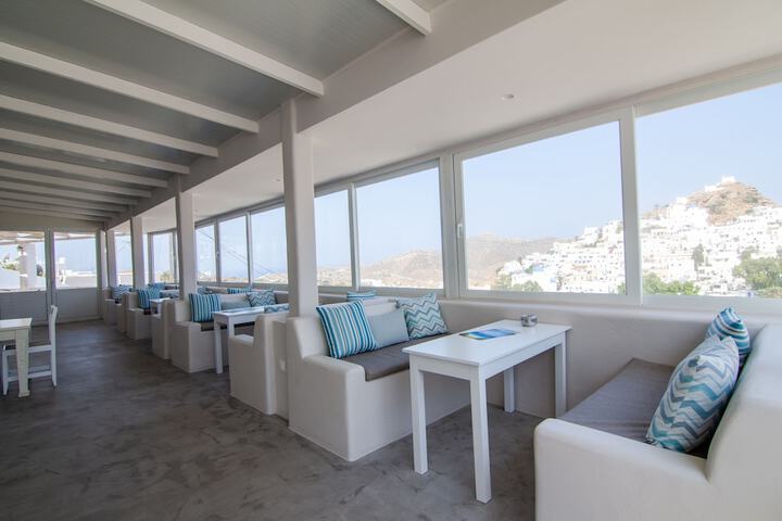 George & Irene Hotel in Ios