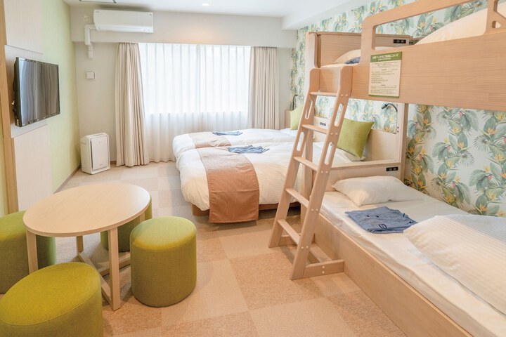 Room 18 of 64