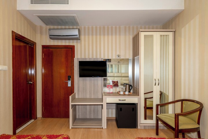 Room 34 of 97