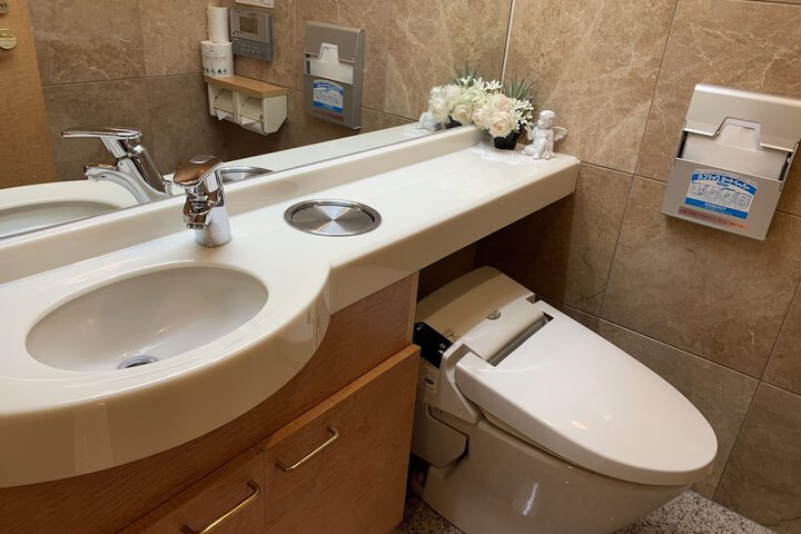 Clean Restrooms
