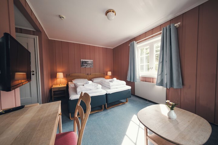 Room 11 of 26
