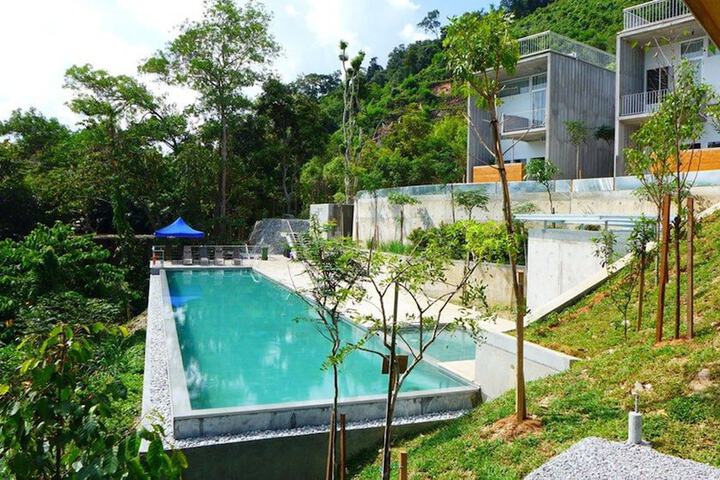 Pool Hotel