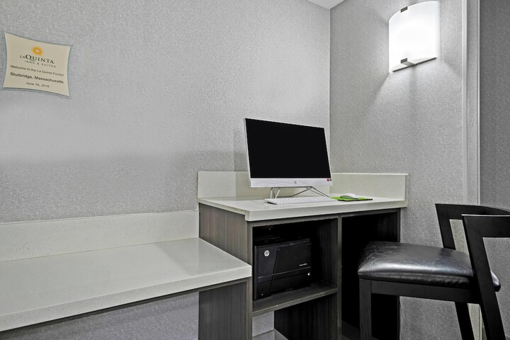 Business Center 36 of 39