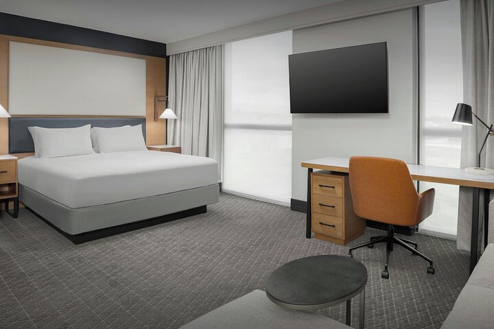 Room 10 of 52