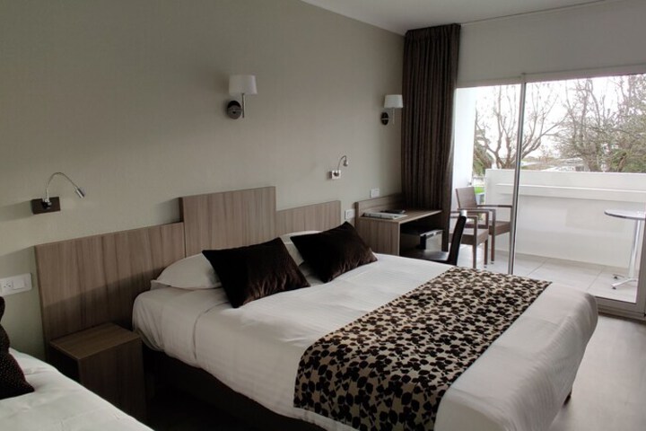 Room 8 of 50