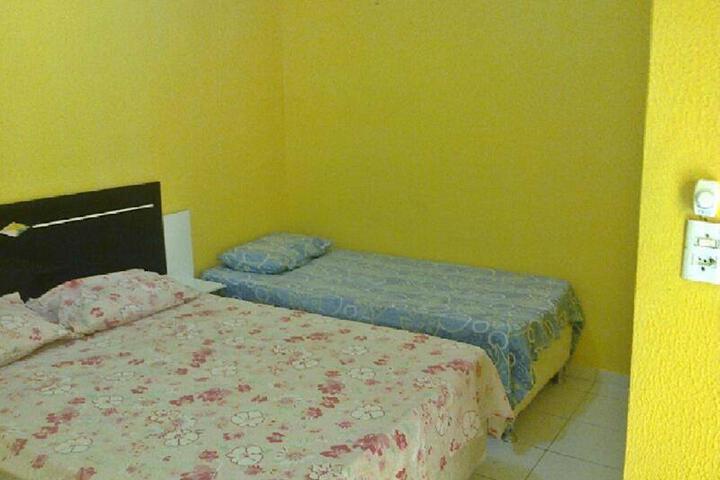 Room 7 of 10