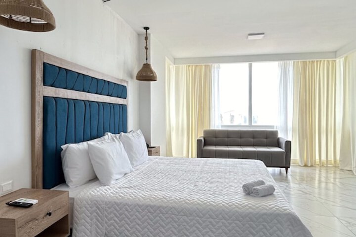 Room 17 of 100