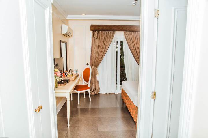 Room 10 of 55