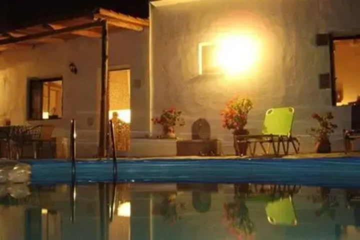 Pool 2 of 5