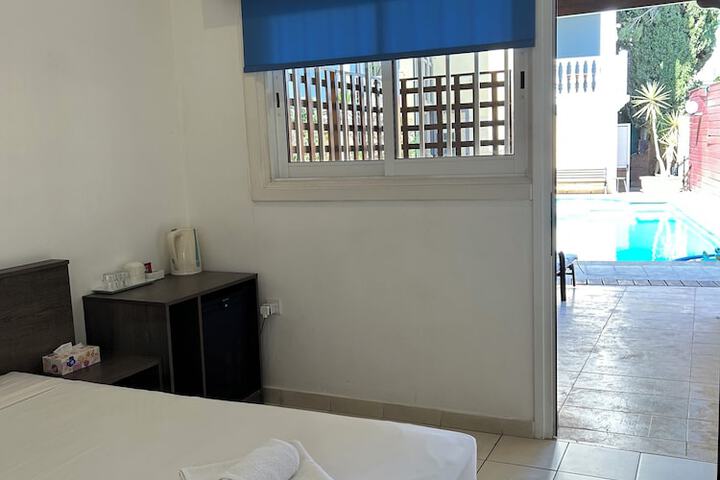 Room 52 of 110