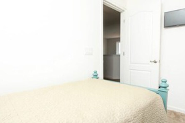 Room 33 of 35