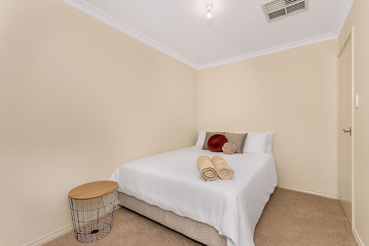 Room 2 of 23