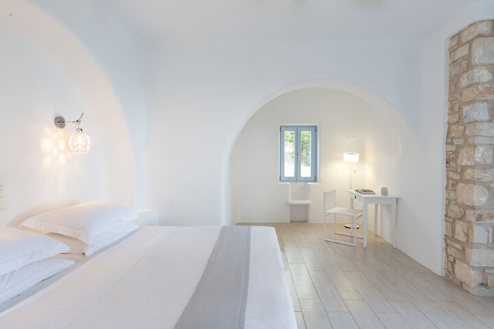 Room 33 of 120