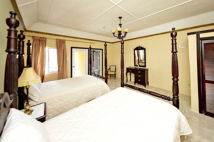 Room 14 of 40