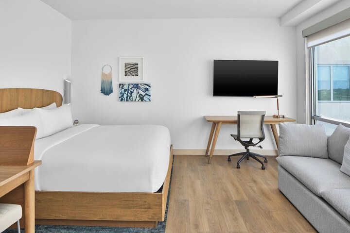 Room 43 of 74
