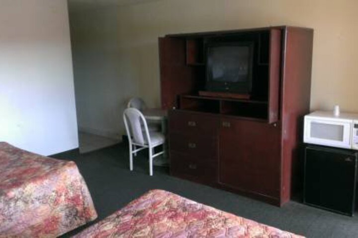 ANASAZI INN