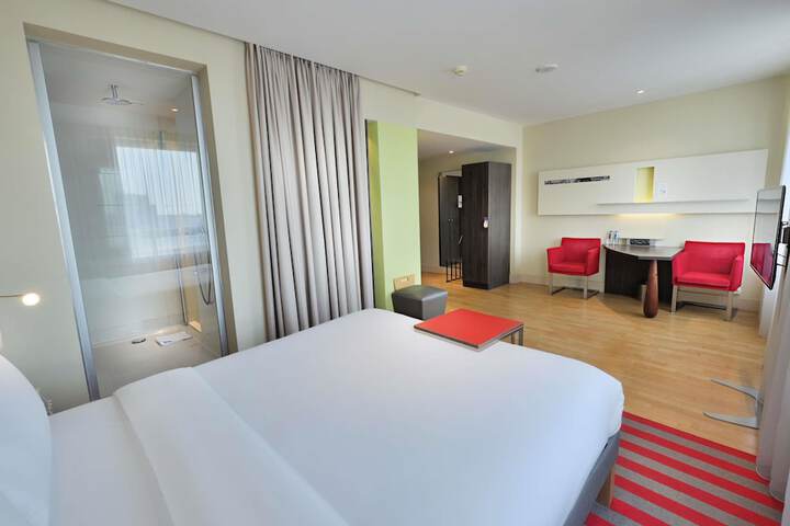 Room 57 of 160