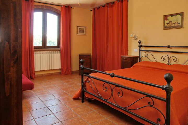 Room 16 of 22