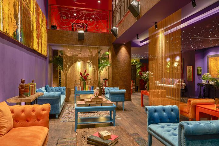 Guest Lobby