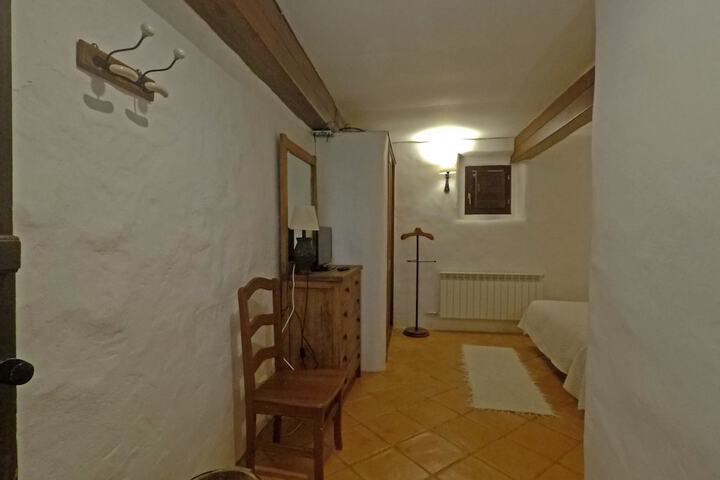 Room 13 of 78