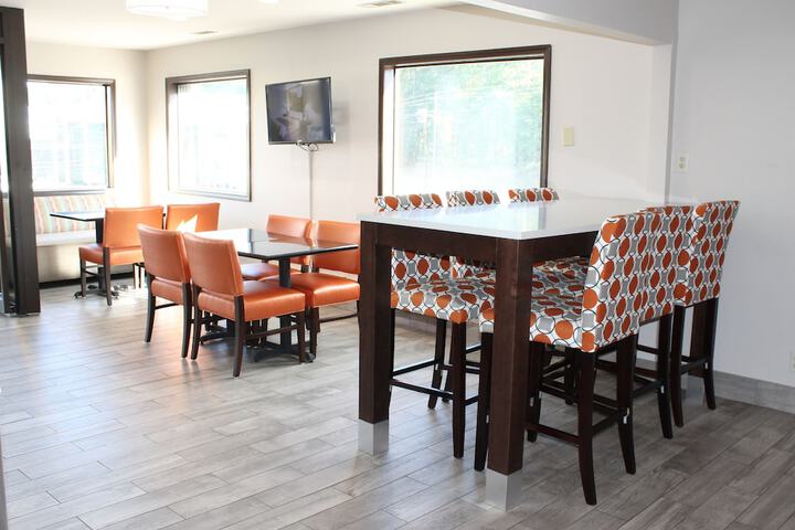 Breakfast area
