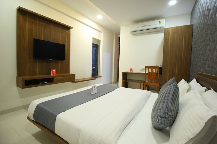 Room 27 of 54