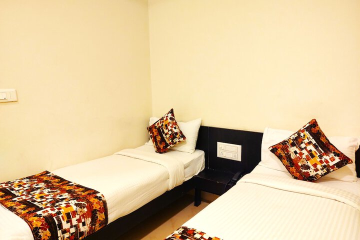 Room 44 of 66