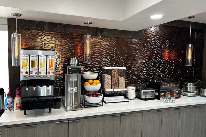 Breakfast/Coffee Service 44 of 55
