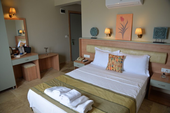 Room 16 of 43