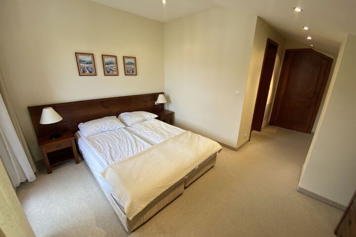 Room 5 of 51