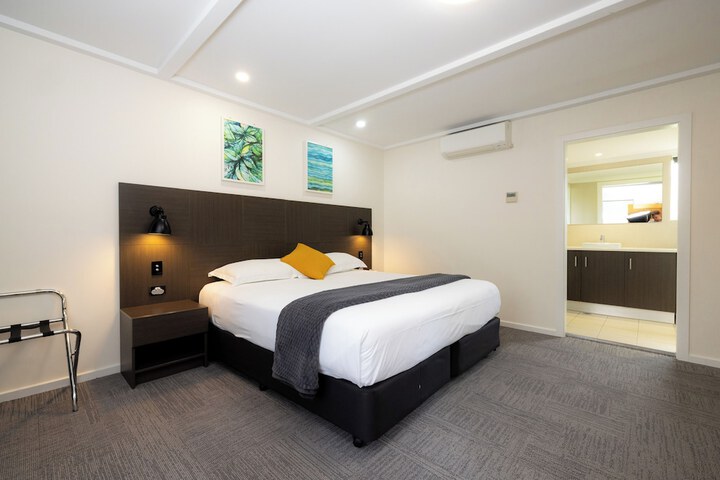 Room 12 of 68