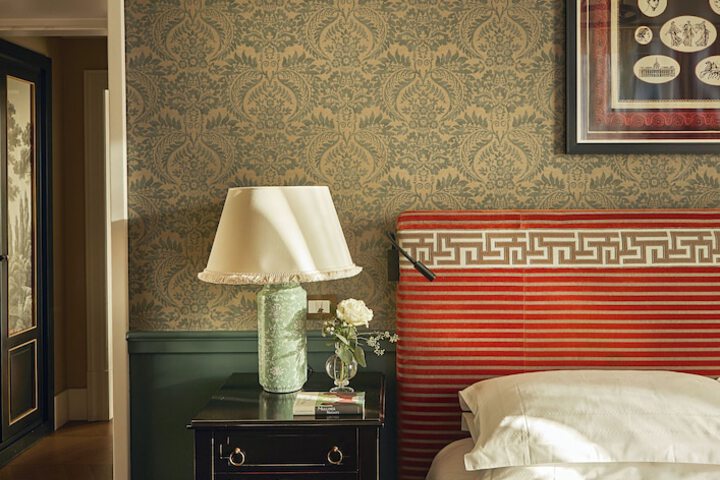 Room 47 of 153