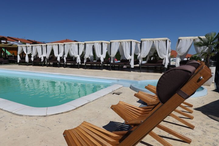 Pool 39 of 113