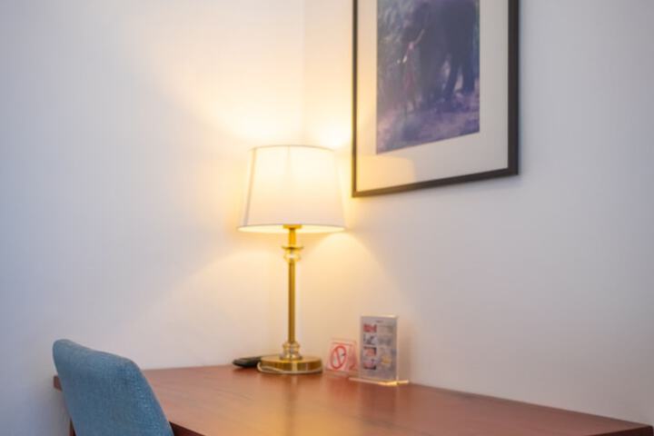 Room 4 of 86